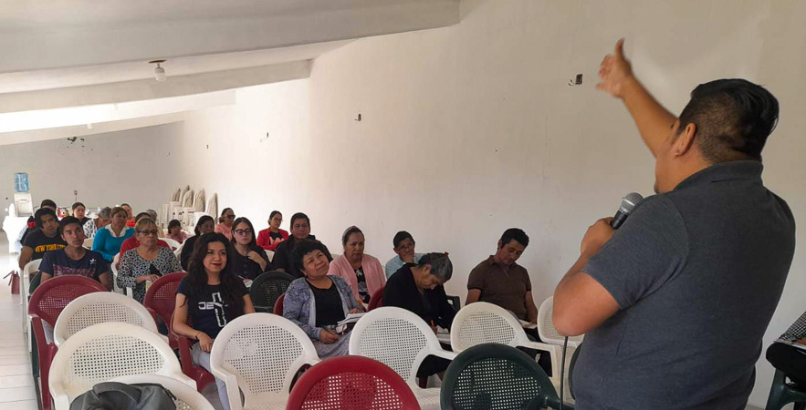 ¡Que el mensaje de amor resuene en la radio!