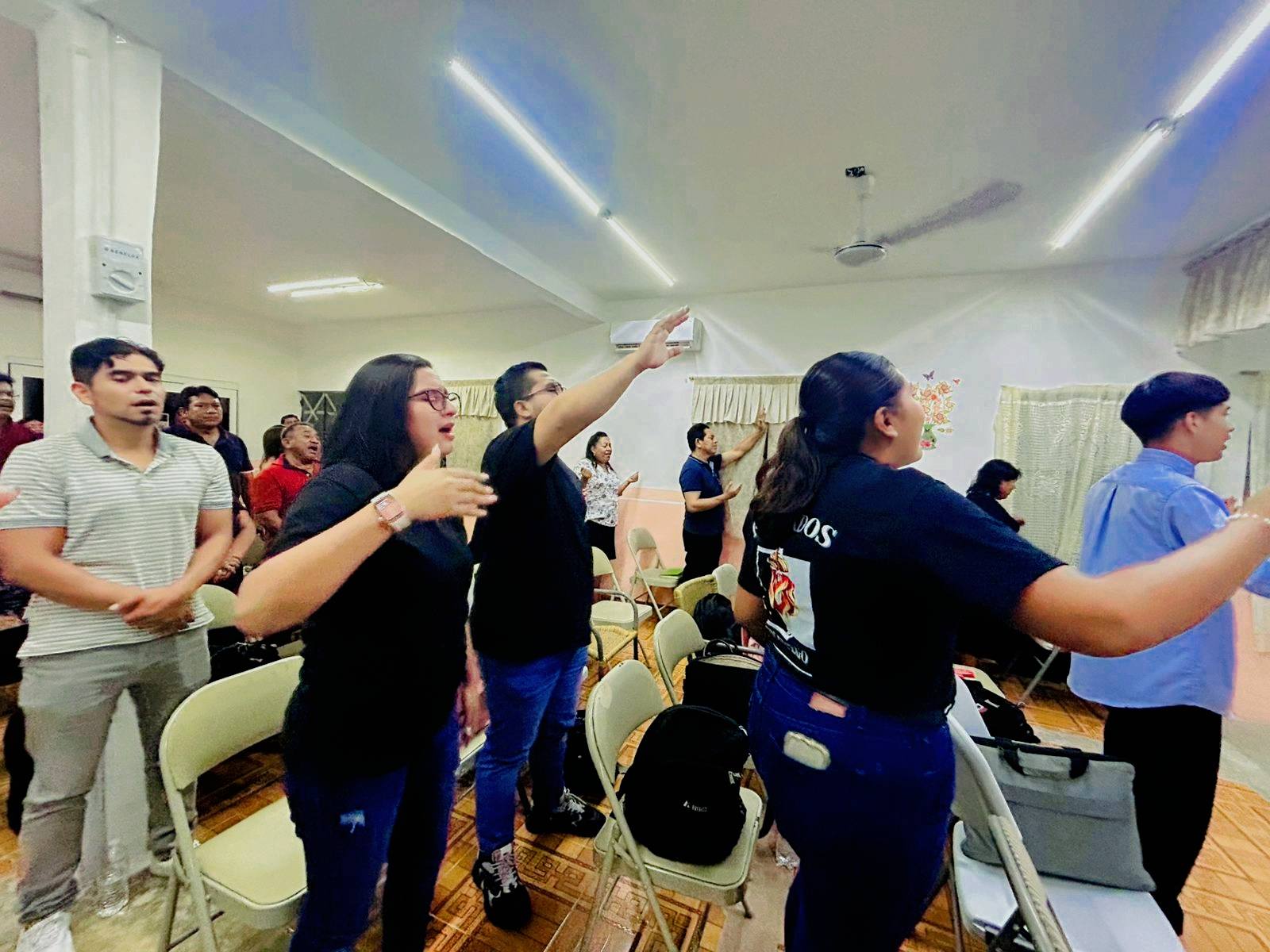 Enseñando a otros a orar