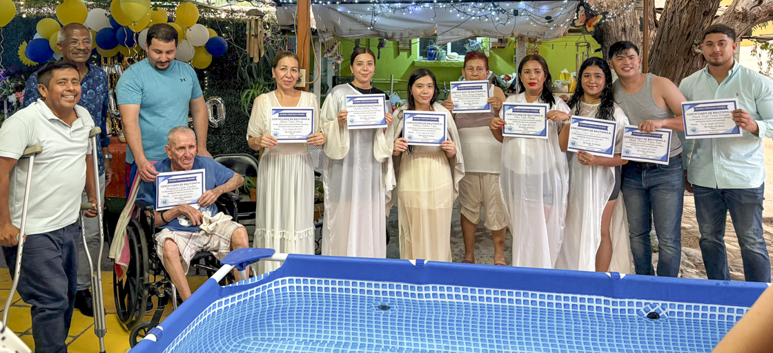 Toda la familia quiso bautizarse