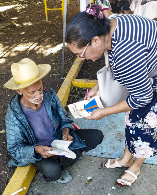 Le regalamos el camino de la felicidad