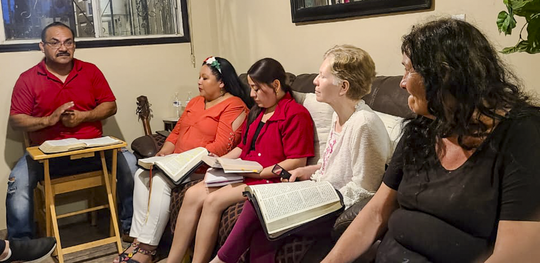 Reunidos para compartir la Palabra de Dios